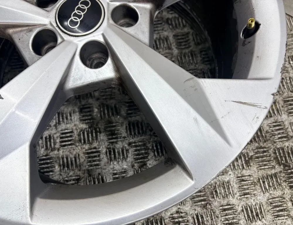 AUDI A3 8Y (2020-2024) Hjuluppsättning 8Y0601025CP 34961341