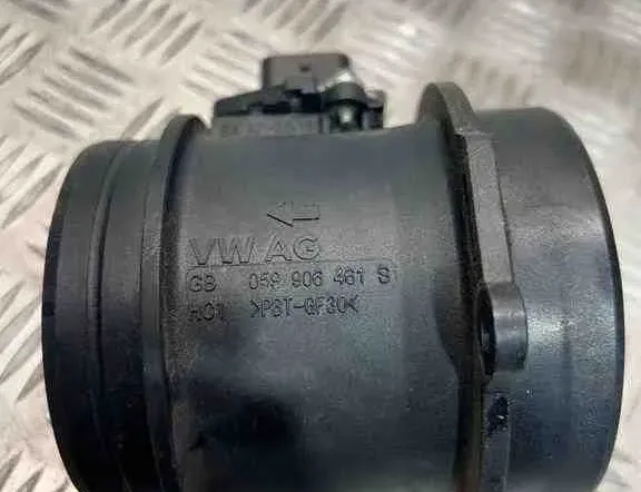 AUDI A5 F5 (2016-2024) Massluftflödessensor MAF 059906461S 32451085