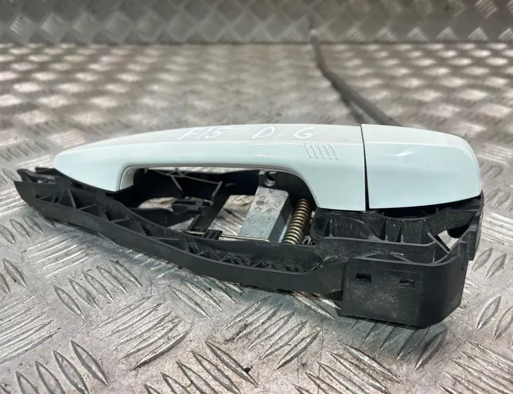 BMW X5 F15 (2013-2018) Bakre högra dörrens yttre handtag 7381874 34985994