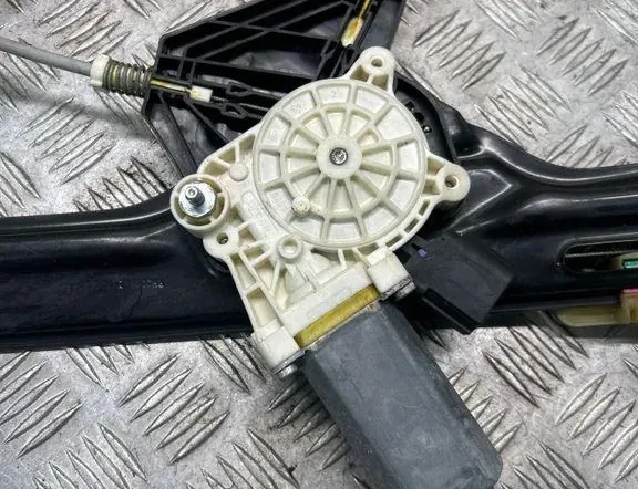 BMW X5 F15 (2013-2018) Främre höger dörrfönsterhiss 7283492 34985817