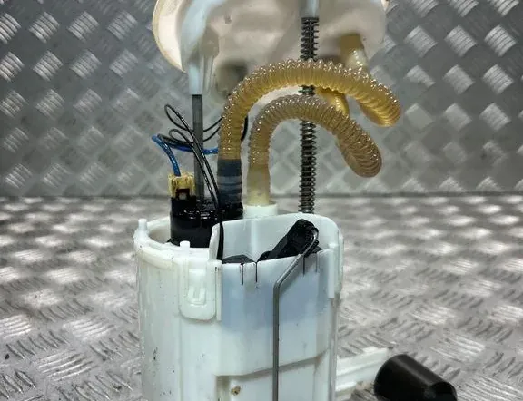 BMW 3 Series F30/F31 (2011-2020) Bränslepump i tank 7243972 34985610