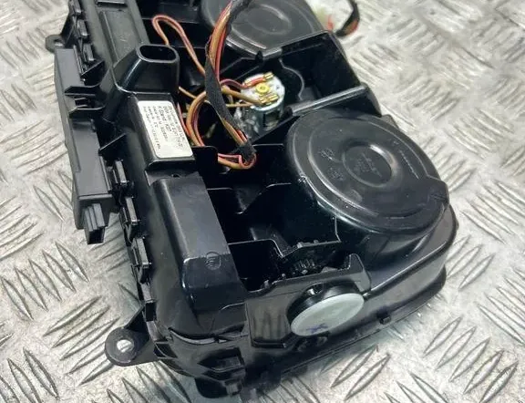 BMW 5 Series F10/F11 (2009-2017) Mugghållare 9241714 34986129