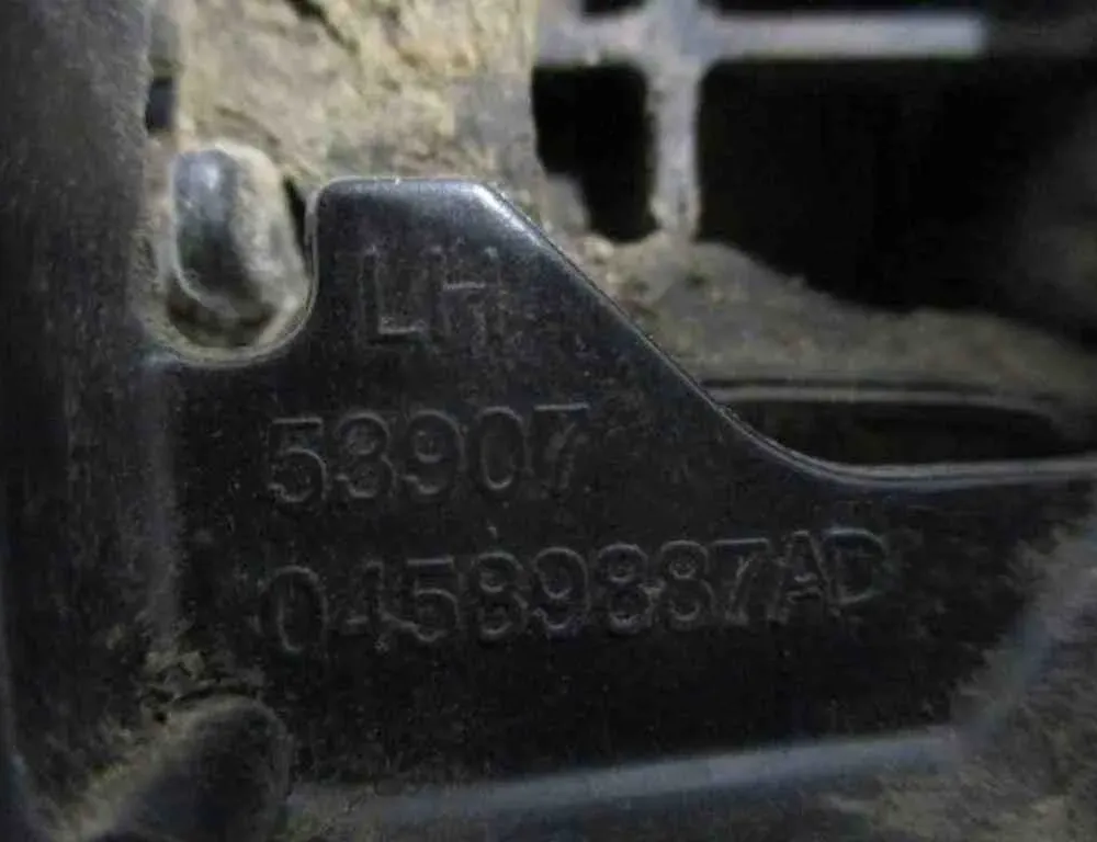 JEEP Grand Cherokee 4 generation (WK) (2004-2024) Bakre högra dörrens yttre handtag 04589887AD 32487280