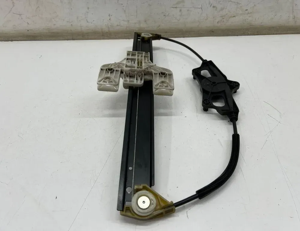 AUDI A4 B9/8W (2015-2024) Fönsterlyftare till vänster bak 8W0839461 34986170