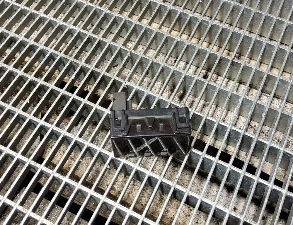 SUZUKI Jimny 3 generation (1998-2018) Navigationsdisplay 3460065D00 33223600