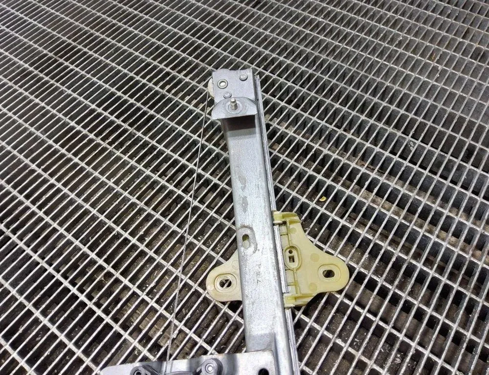 RENAULT Clio 4 generation (2012-2020) Vänster främre fönsterhissare 128001072E,9030294E 33225514