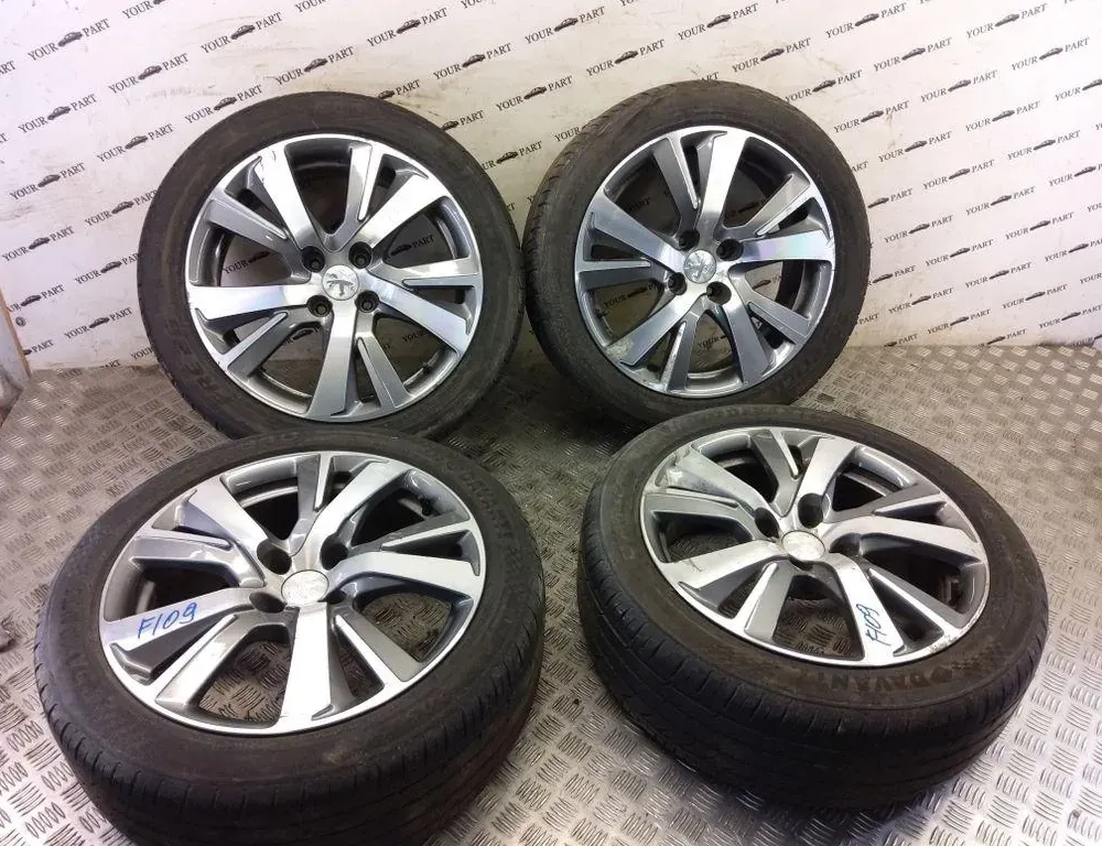 PEUGEOT 2008 2 generation (2019-2023) Bakre höger tröskelkant 33401061