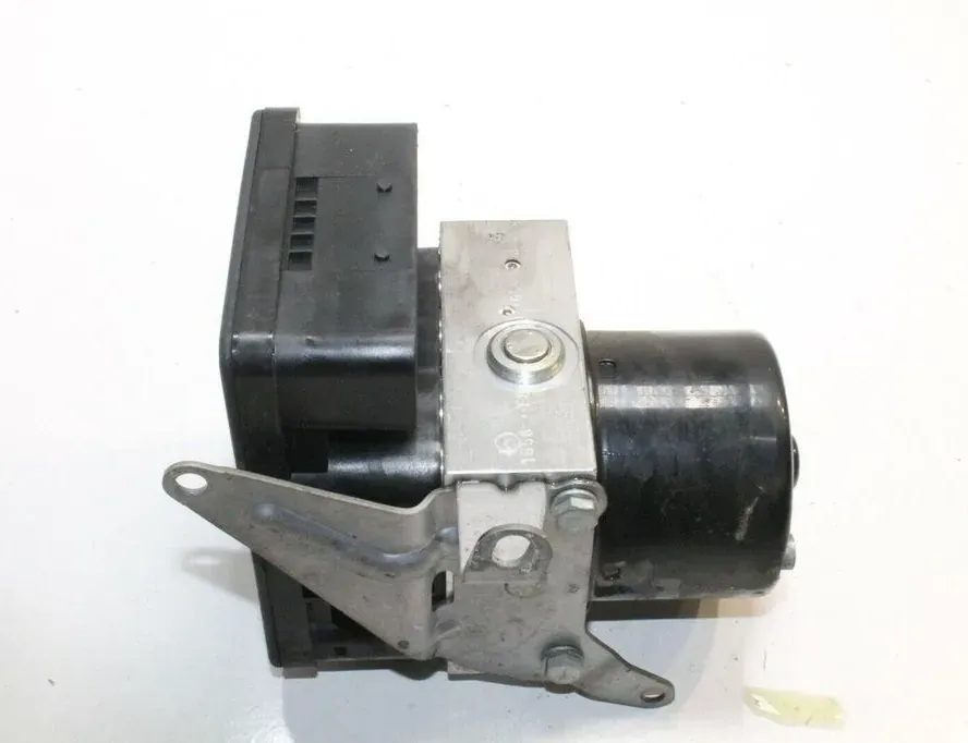 BMW 3 Series E90/E91/E92/E93 (2004-2013) ABS pump 6784763 33482421