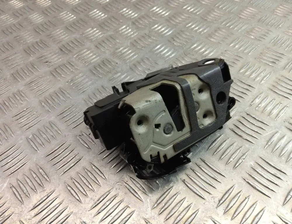 FORD C-Max 2 generation (2010-2019) Bakre höger dörrlås AM5AR26412AE 33490156