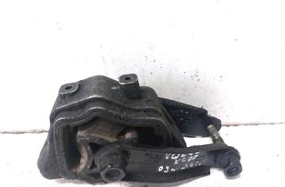 VOLVO XC70 2 generation (2000-2007) Motorfäste på vänster sida 8070M18 32932618