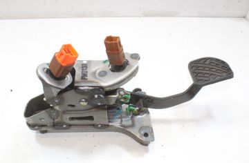 NISSAN Juke 2 generation (2019-2023) Bromspedal 32990154