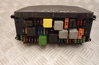 MERCEDES-BENZ E-Class W212/S212/C207/A207 (2009-2016) Säkringsbox A2129006924 31620227