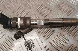 BMW X4 F26 (2014-2018) Bränsleinsprutare 0445110743 31577945