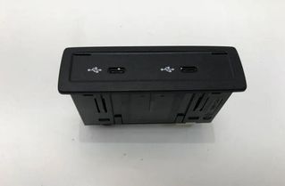 MERCEDES-BENZ GLA-Class H247 (2019-2024) USB A2478204002 24281325