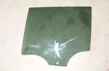 BMW 5 Series F10/F11 (2009-2017) Bakre vänster dörrglas 1618626