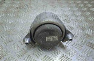 MERCEDES-BENZ C-Class W204/S204/C204 (2004-2015) Motorfäste fram A2042400317 31152953