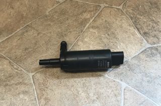 BMW 3 Series E90/E91/E92/E93 (2004-2013) Strålkastarspolarmotor 8377430 20281912