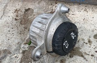 MERCEDES-BENZ C-Class W205/S205/C205 (2014-2023) Motorfäste på vänster sida A2052406417 32801594