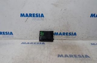 RENAULT Captur 1 generation (2013-2019) Centrallås styrenhet 284B18503R,2617983 27655596