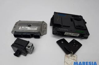 RENAULT Megane 3 generation (2008-2020) Motorstyrenhet ECU V29004369A,237100131R,237100132R,8200604932,284B13297R,S180098201,008200604932,692841560,09246,9238066551,237100082R,237100132,237100131 27760865