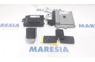 RENAULT Clio 4 generation (2012-2020) Motorstyrenhet ECU 8200604932,231A04433R,E0160400,237103353R,237104736R,237103352R,V29034775A,131870435,284B19573R,A2C53430129 27826201