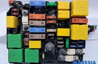 PEUGEOT 308 T9 (2013-2021) Säkringsbox 9804848580,009804848580 33089625