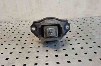 LAND ROVER Discovery 3 generation (2004-2009) Motorfäste fram KKB500441G 26178885