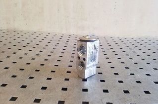 VOLKSWAGEN Eos 1 generation (2006-2020) Luftkonditioneringens expansionsventil 1K0820679 26194066