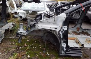 PEUGEOT 208 Peugeot 208 (2012-2015) Främre vänstra kvarten 32158313