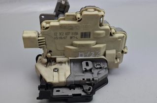AUDI Q7 4L (2005-2015) Främre vänstra dörrlås 3C2837015A 33015409