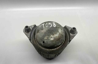 MERCEDES-BENZ E-Class W212/S212/C207/A207 (2009-2016) Motorfäste på vänster sida 21532393