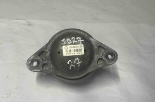 MERCEDES-BENZ C-Class W204/S204/C204 (2004-2015) Motorfäste på höger sida A2042401517 29062076