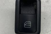 MERCEDES-BENZ E-Class W212/S212/C207/A207 (2009-2016) Vänster främre dörrfönsterbrytare A2049058102 23945130