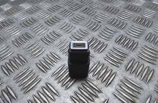 PEUGEOT 208 2 generation (2019-2023) USB 98313506dx,9831377180,98313506 30030232