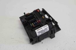 CITROËN C5 1 generation (2001-2008) Säkringsbox 9650663880 31468532