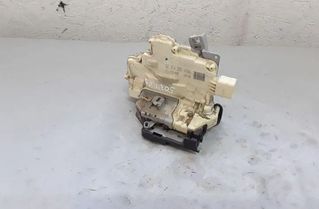 VOLKSWAGEN Passat Variant 1 generation (2010-2024) Bakre höger dörrlås 3C4839016A 25527189