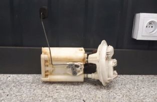 RENAULT Twingo 2 generation (2007-2014) Bränslepump i tank 7700432007 30180379