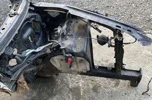 VOLKSWAGEN Touareg 1 generation (2002-2010) Främre vänstra kvarten 27067094