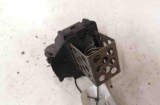 CITROËN C4 1 generation (2004-2011) Blåsfläktrelä 8241009 28679476