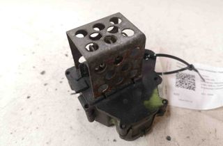 CITROËN C4 1 generation (2004-2011) Blåsfläktrelä 8241005 28679480