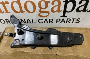 VOLVO XC90 2 generation (2014-2024) Vänster främre stänkskärmshållare 31391777 33029837