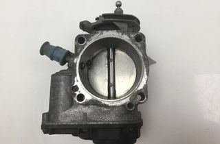 VOLKSWAGEN Passat B5 (1996-2005) Gasspjällskropp 078133063AN 32843727