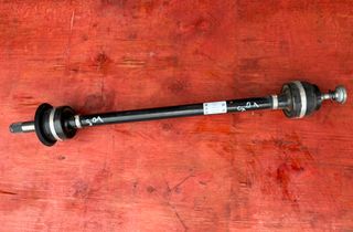 BMW X3 G01 (2017-2024) Bakre höger drivaxel 8679940 32957353