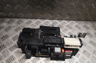 MERCEDES-BENZ E-Class W212/S212/C207/A207 (2009-2016) Säkringsbox 2129060105,A2129060105 32858550