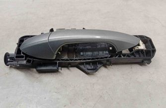 MERCEDES-BENZ C-Class W204/S204/C204 (2004-2015) Bakre vänstra dörrens yttre handtag A2047600734 27659258