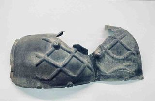 VOLKSWAGEN Touareg 2 generation (2010-2018) Fram höger Inner Arch Liner 7P6805978 30688052