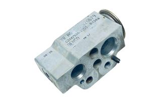 VOLKSWAGEN Passat B7 (2010-2015) Luftkonditioneringens expansionsventil 1K0820679 30688332