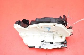 VOLKSWAGEN Tiguan 1 generation (2007-2017) Bakre höger dörrlås 5N0839016G 31868387