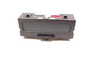 RENAULT Megane 1 generation (1995-2003) Navigationsdisplay P8200028364A 31376599