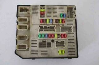 RENAULT Megane 3 generation (2008-2020) Säkringsdosa 284B68372R,519339501,9639048093 32465592